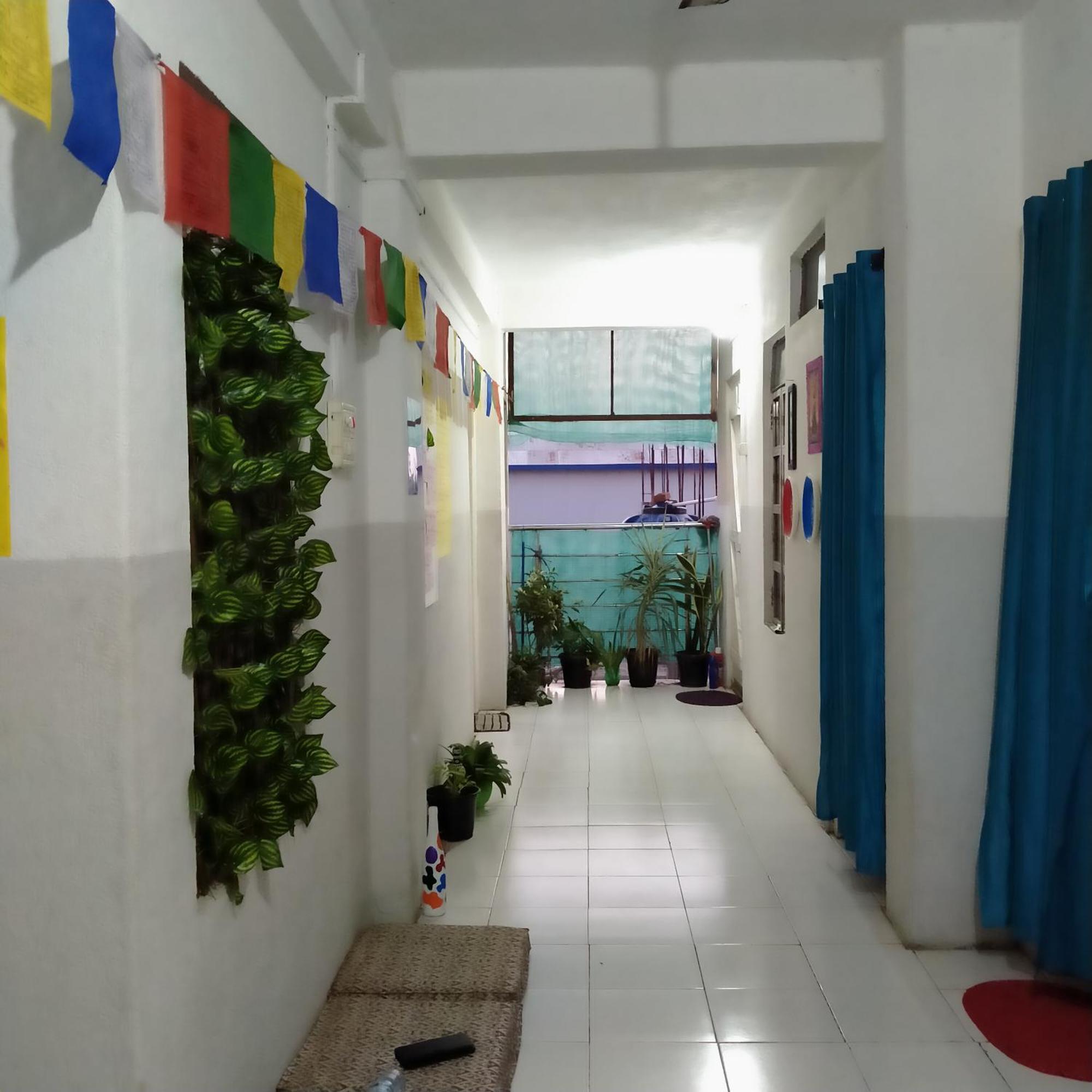 Traveler House Otel Dimāpur Dış mekan fotoğraf
